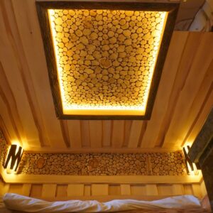 Панно из можжевеловых спилов «Любимая Баня»